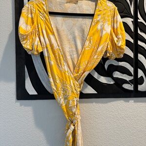 Jaloux short-sleeve wrap top